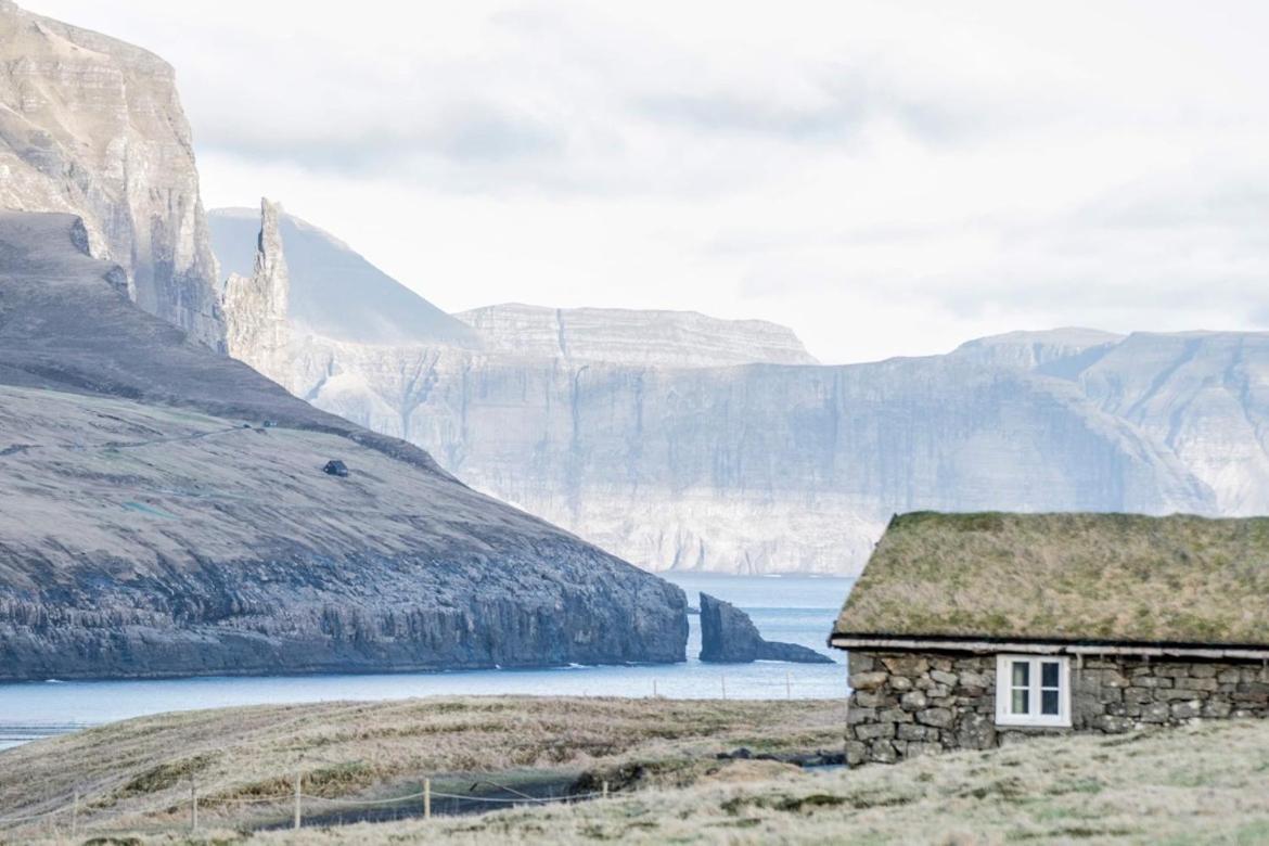 The Old House Close To The Ferry To MykinesSørvágur エクステリア 写真